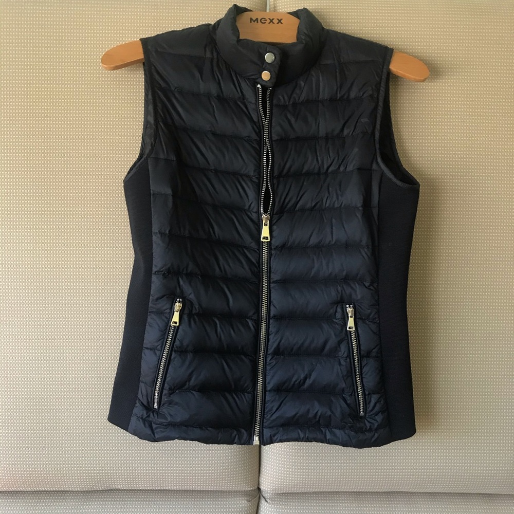 Zara Black Puffer Vest